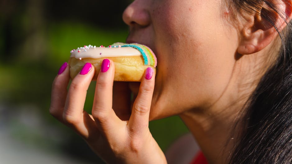 How to Combat Sugar Cravings: Tips and Tricks for a Sugar-Free Lifestyle