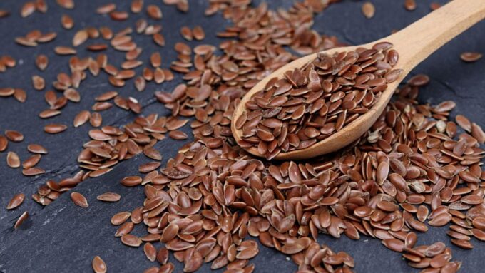 Seed Cycling 2026: Balancing Hormones Naturally with a Nutritional Twist